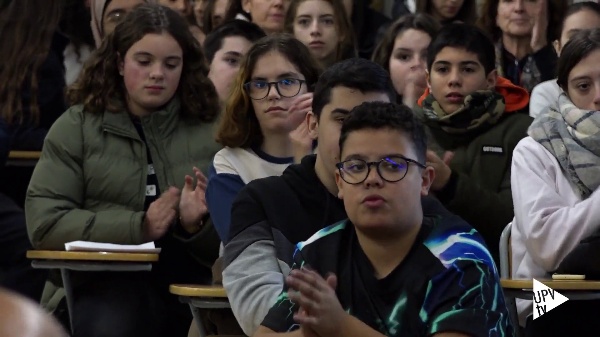 Mural de Dones de cincia en homenaje a Alicia Sintes