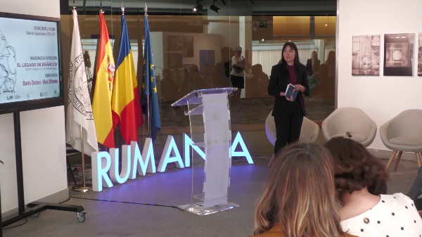 Inauguraci�n Exposici�n Br�ncu�i