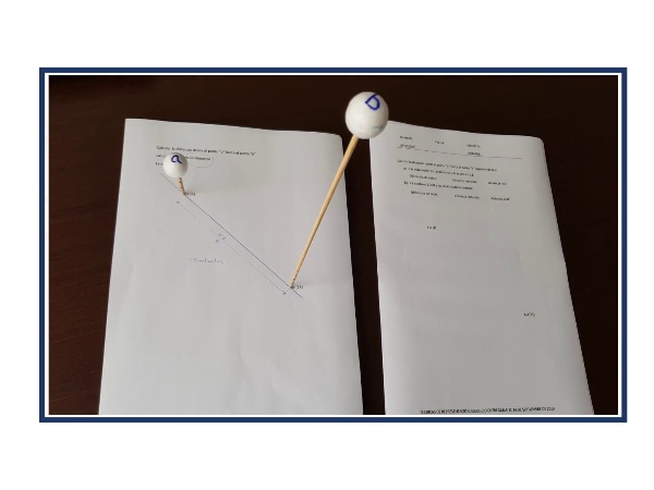 Ejercicio de distancia entre dos puntos en planos acotados 02