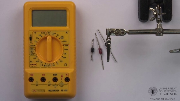 Multímetro digital. Comprobación de diodos