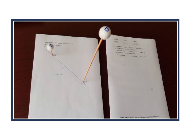 Ejercicio de distancia entre dos puntos en planos acotados 02